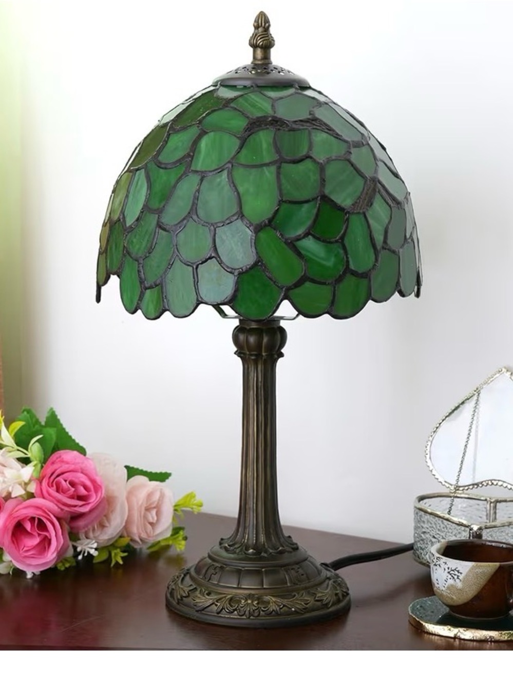 Tiffany Stained Glass Table Lamp 8X8X14” Light Decor Home (H-1056- Green Leaf)
